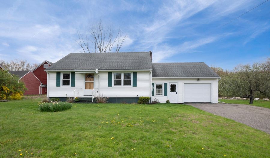 26 Barnum Rd, Danbury, CT 06811 - 3 Beds, 1 Bath