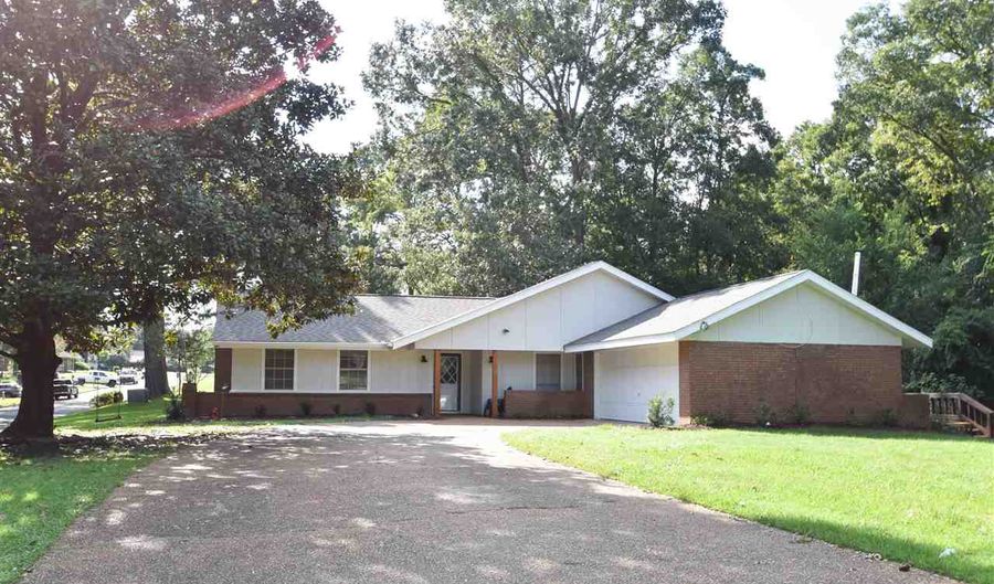 333 COVENTRY Cv, Brandon, MS 39047 - 4 Beds, 2 Bath