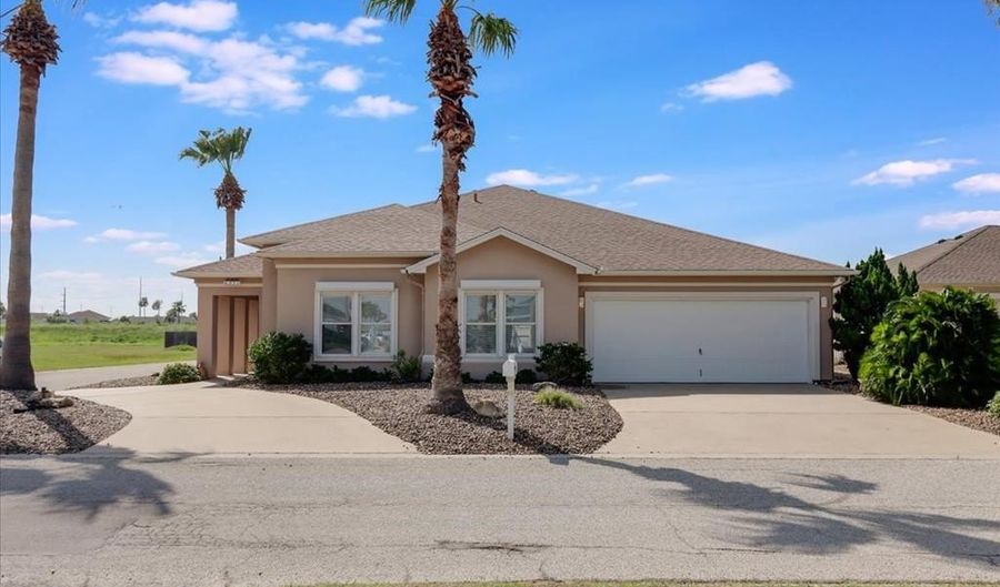 637 Pompano Dr, Aransas Pass, TX 78336 - 3 Beds, 2 Bath