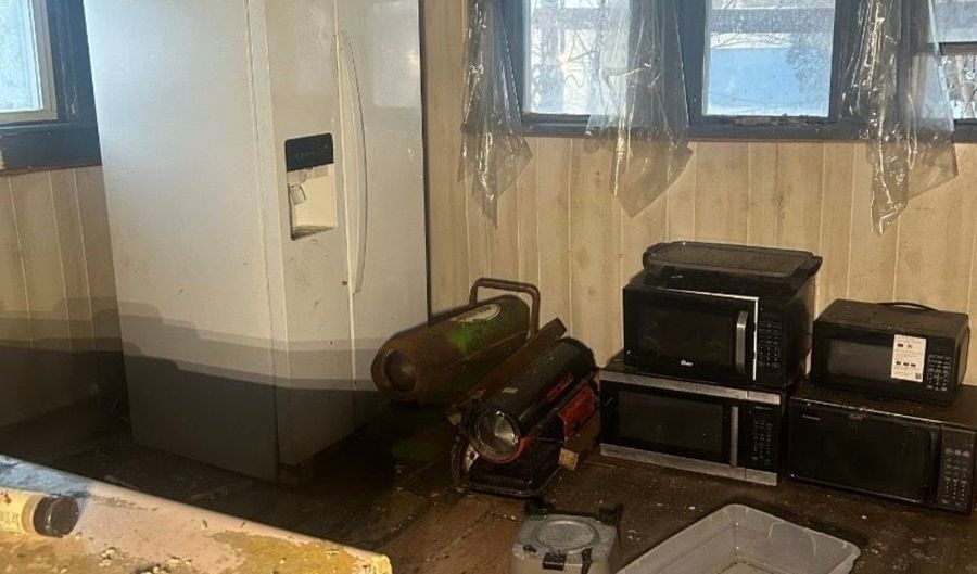 265 S Miller Ave, Albany, IN 47320 - 3 Beds, 1 Bath