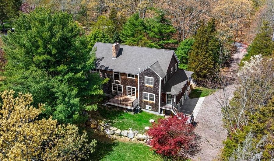 900 South Rd, East Greenwich, RI 02818 - 4 Beds, 4 Bath
