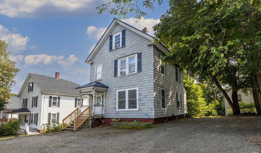 25 Winter St, Bangor, ME 04401 - 0 Beds, 3 Bath