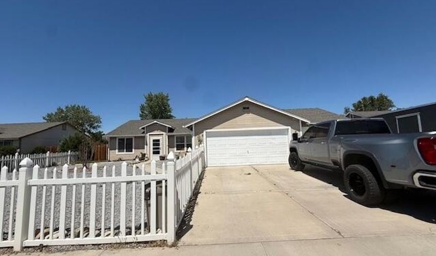 512 Darren Way, Fernley, NV 89408 - 3 Beds, 2 Bath