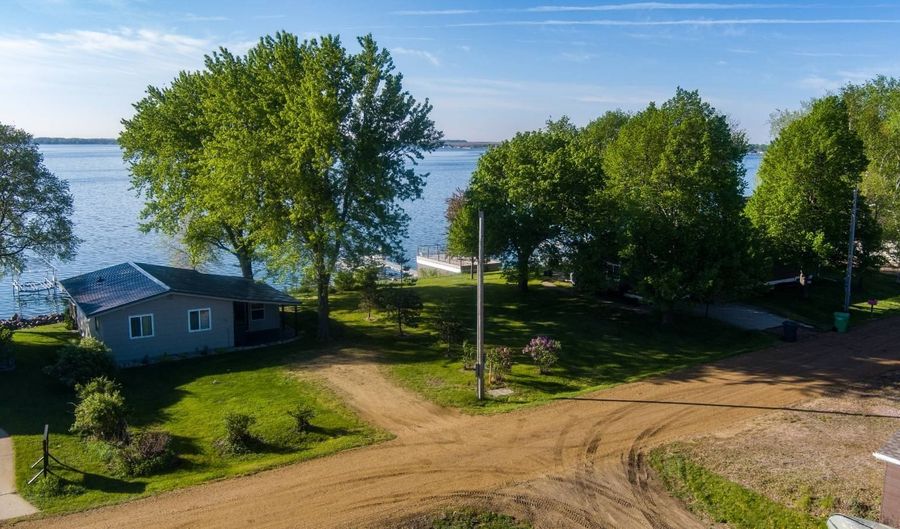 196 W Lake Dr, Arlington, SD 57212 - 2 Beds, 1 Bath