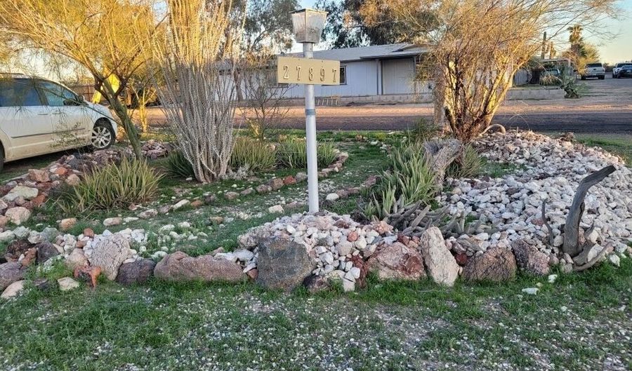 27897 Evans Ave, Bouse, AZ 85325 - 1 Beds, 1 Bath