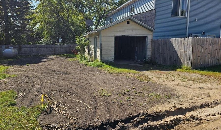 23 2nd St SE, Akeley, MN 56433 - 2 Beds, 2 Bath