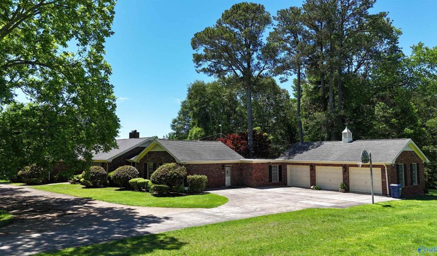 2625 Solitude Rd, Albertville, AL 35950 - 3 Beds, 3 Bath