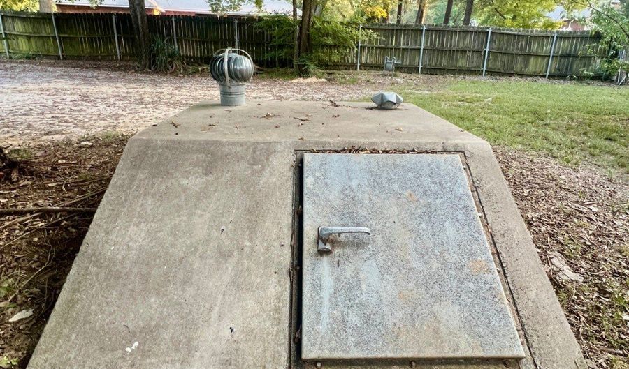 Dornick Hills Home For SALE, Ardmore, OK 73401 - 3 Beds, 2 Bath