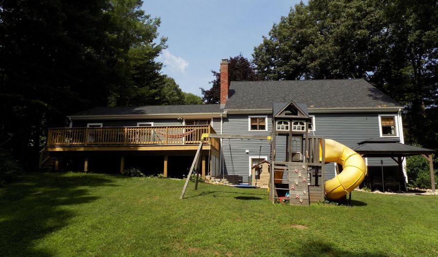 28 Intervale Rd, Burlington, CT 06010 - 4 Beds, 2 Bath