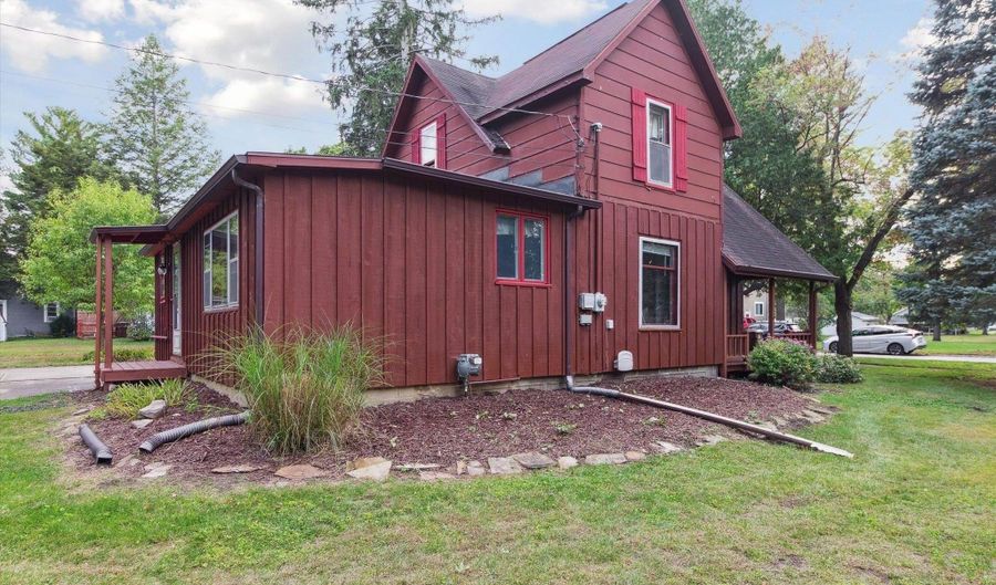 131 Moyer Ave, Alma, MI 48801 - 3 Beds, 1 Bath