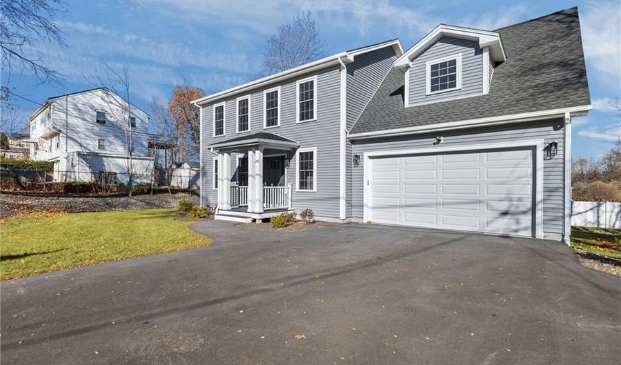 253 Central St, Lincoln, RI 02865 - 4 Beds, 2 Bath