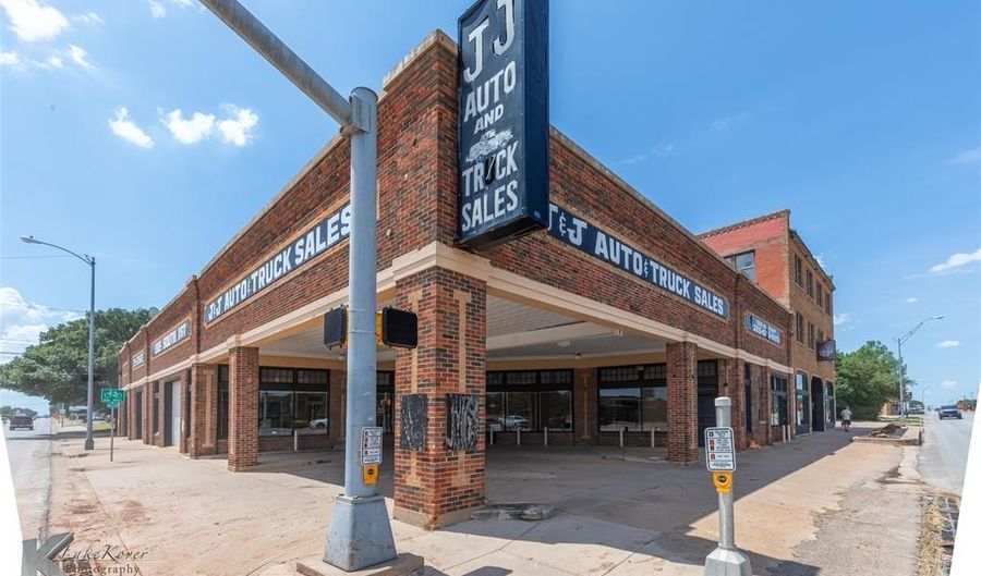 1305 S 1st St, Abilene, TX 79602 - 0 Beds, 0 Bath