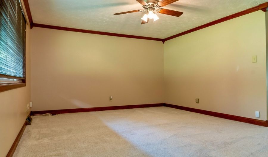 7855 Bluff Rd, Indianapolis, IN 46217 - 3 Beds, 2 Bath