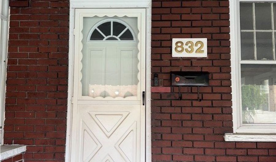 832 Maplewood Ave, Ambridge, PA 15003 - 3 Beds, 2 Bath