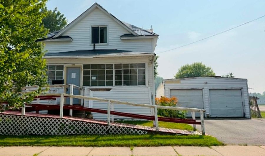 419 ELM St, Antigo, WI 54409 - 3 Beds, 2 Bath