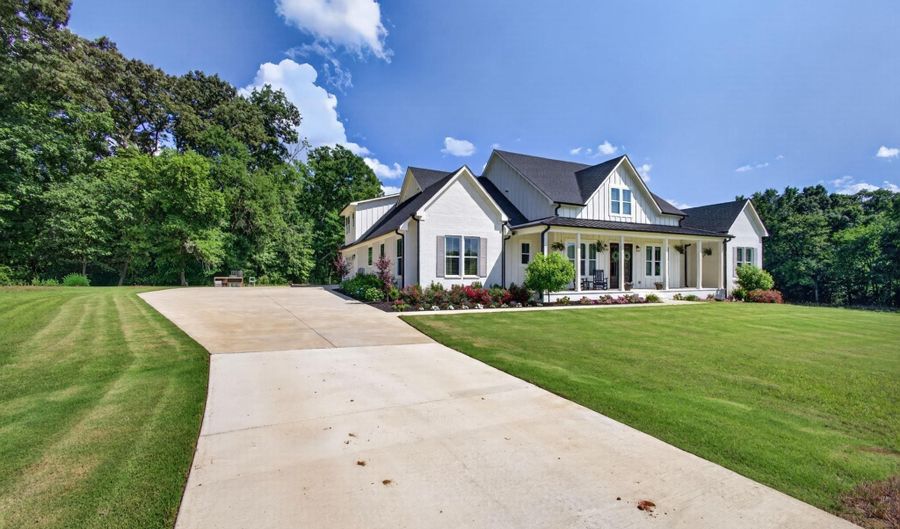840 HIGHWAY 24, Alabaster, AL 35007 - 5 Beds, 5 Bath