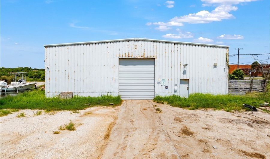 454 N Railroad St, Aransas Pass, TX 78336 - 0 Beds, 0 Bath