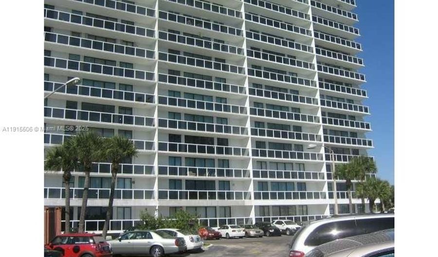 20515 E Country Club Dr 147, Aventura, FL 33180 - 3 Beds, 3 Bath