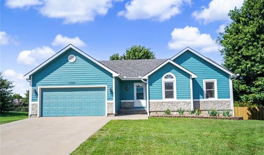 1003 Lisa Ct, Baldwin City, KS 66006 - 5 Beds, 3 Bath