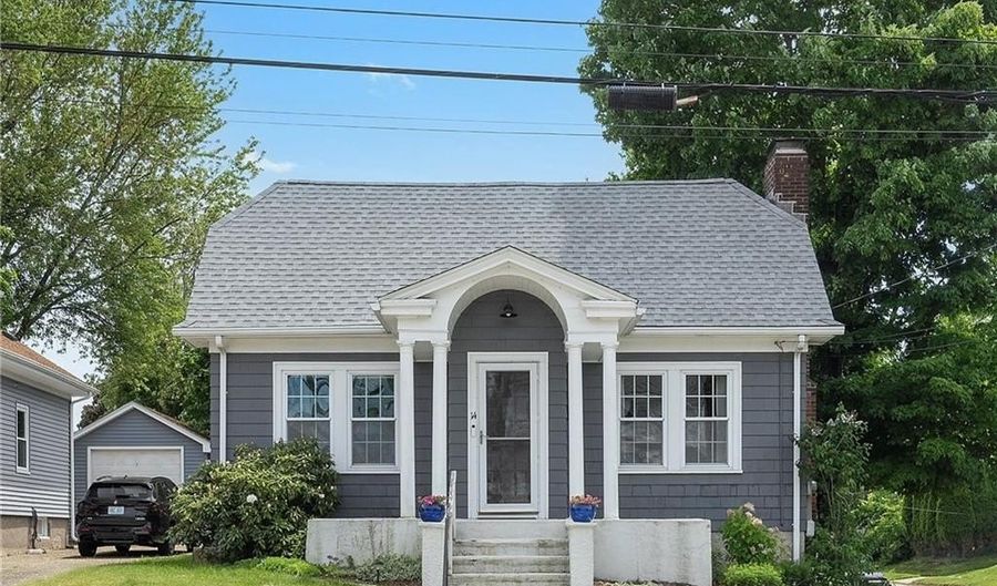 14 Boyden Blvd, East Providence, RI 02915 - 3 Beds, 1 Bath