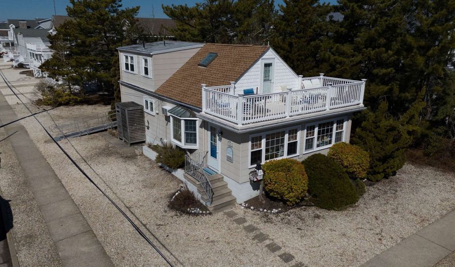 4040 Dune Dr, Avalon, NJ 08202 - 4 Beds, 2 Bath