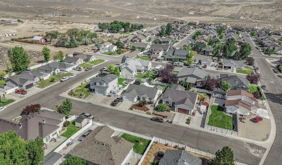 310 Oakridge Dr, Elko, NV 89801 - 3 Beds, 2 Bath