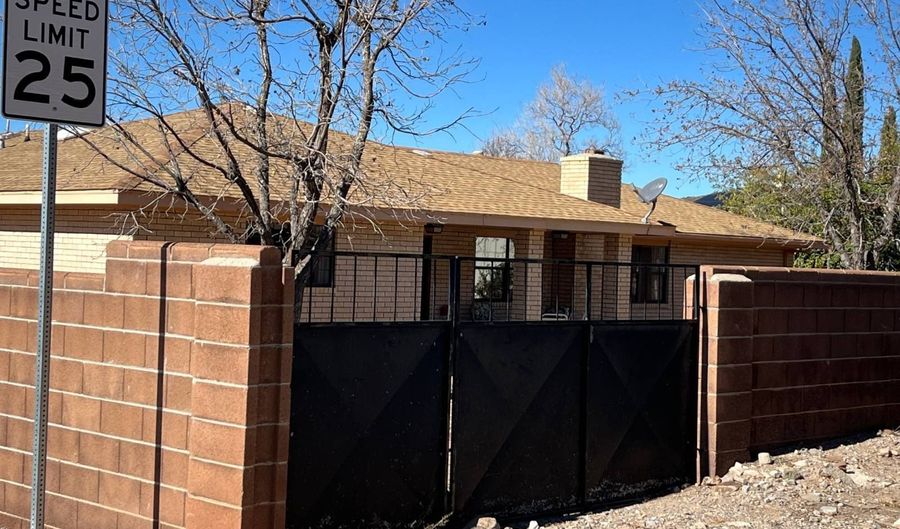 400 Sunbeam, Alamogordo, NM 88310 - 3 Beds, 2 Bath