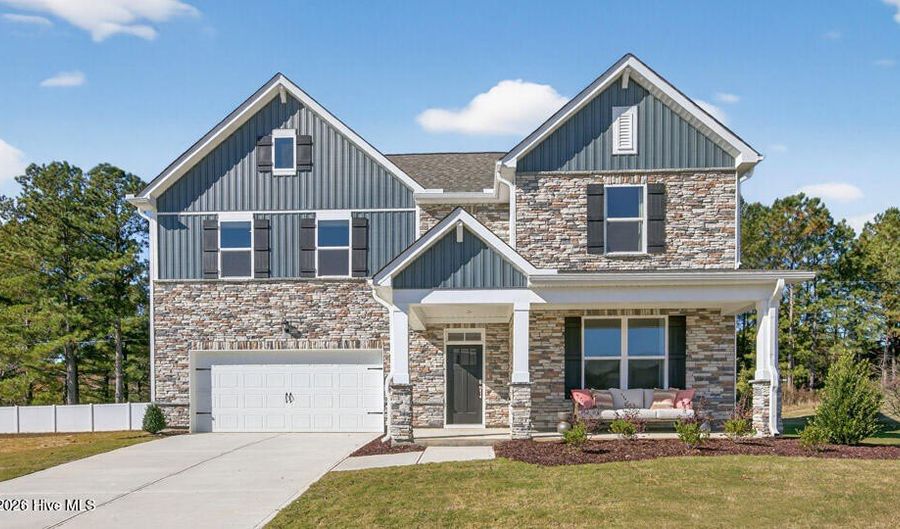 1129 Summer Daisy Dr, Aberdeen, NC 28315 - 5 Beds, 4 Bath