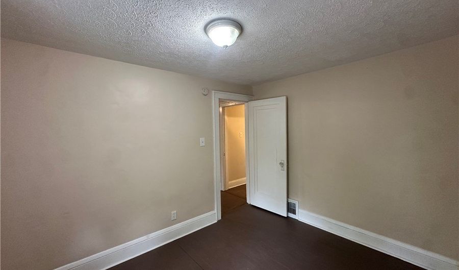 1248 Pondview Ave 2, Akron, OH 44305 - 2 Beds, 1 Bath