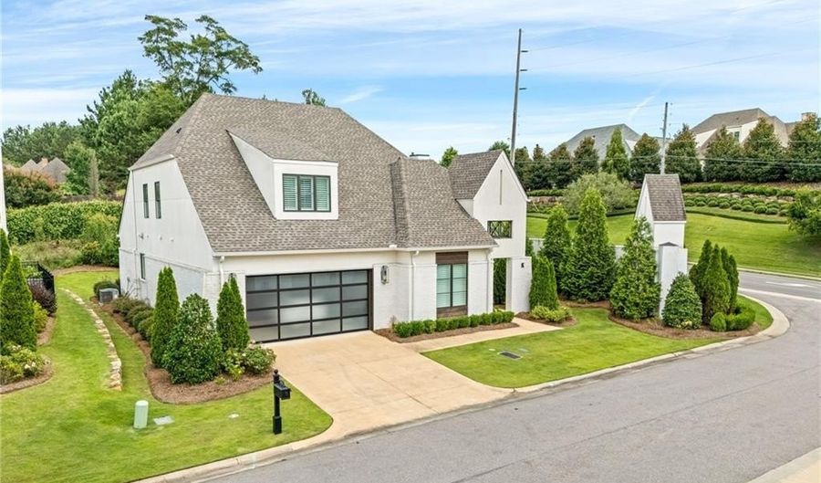2051 MOORES MILL Rd, Auburn, AL 36830 - 4 Beds, 4 Bath