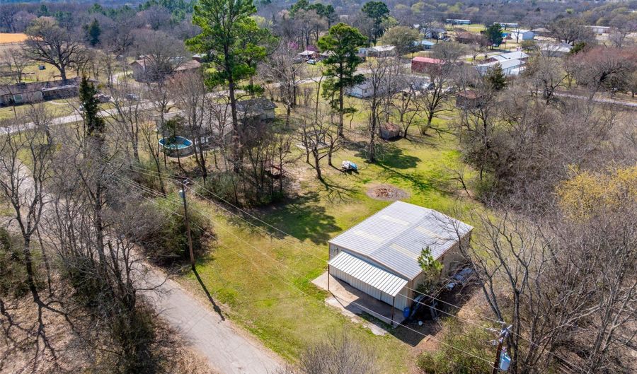 609 E Quitman St, Alba, TX 75410 - 3 Beds, 2 Bath