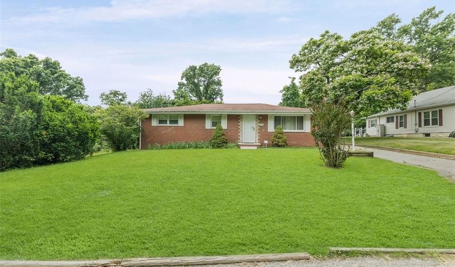 3120 Hawthorne Blvd, Alton, IL 62002 - 3 Beds, 2 Bath