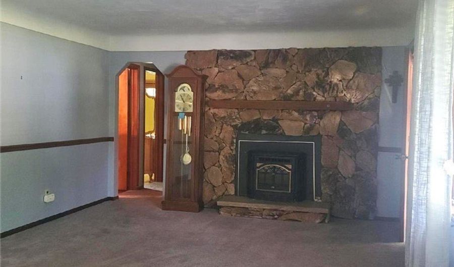 141 Orchard St, Andover, OH 44003 - 3 Beds, 1 Bath