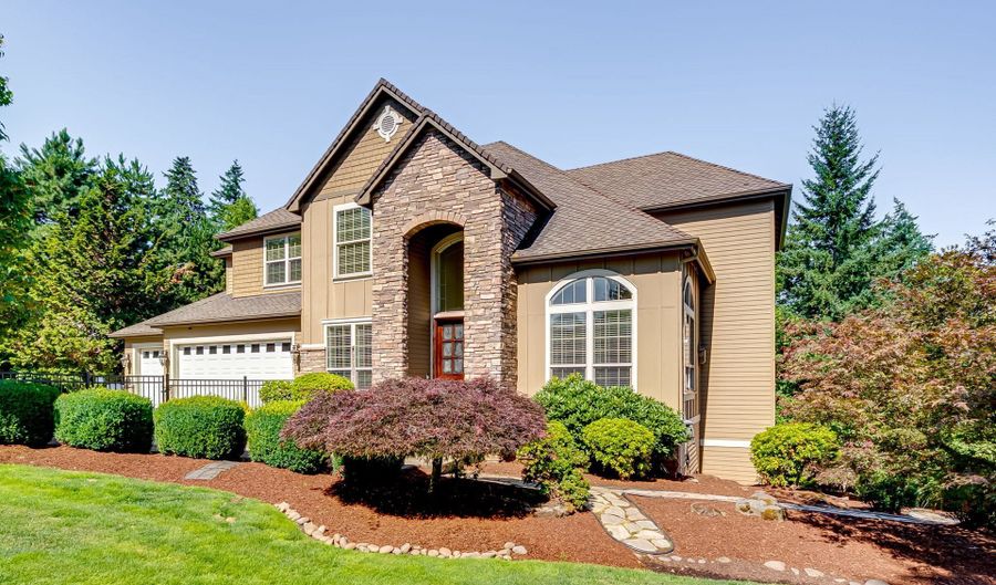 20871 S VISTA DEL LAGO Ct, Oregon City, OR 97045 - 5 Beds, 3 Bath
