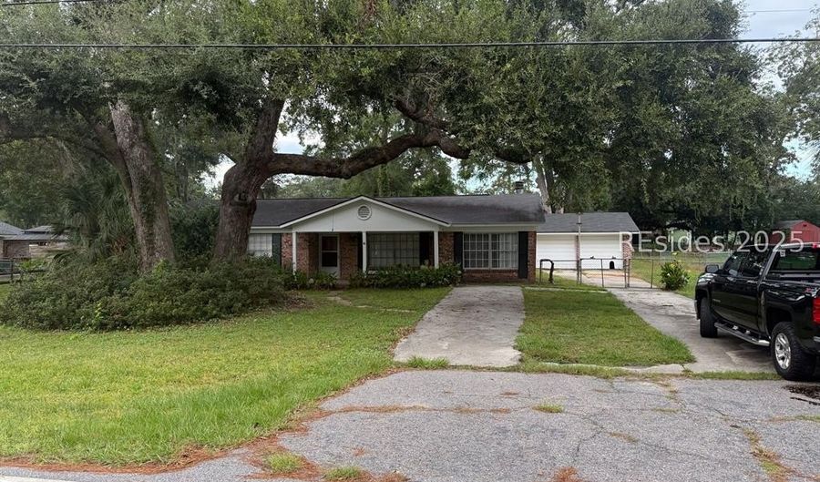 4027 Shell Point Rd, Beaufort, SC 29906 - 3 Beds, 2 Bath