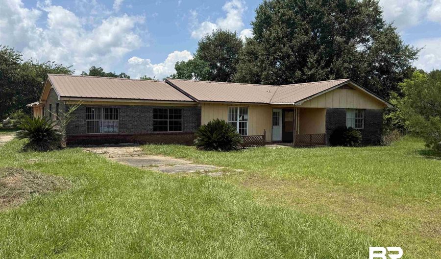442 Robinson St, Atmore, AL 36502 - 3 Beds, 3 Bath