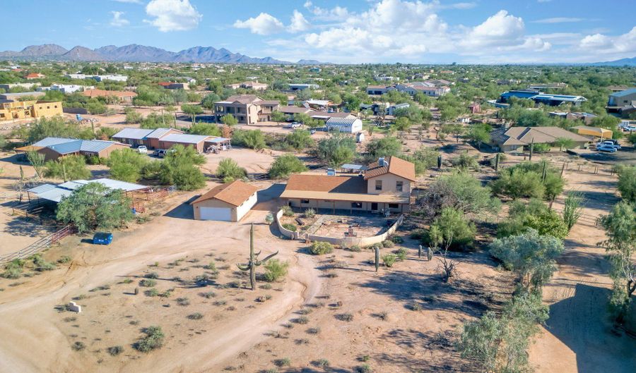 6319 E LOWDEN Rd, Cave Creek, AZ 85331 - 3 Beds, 3 Bath