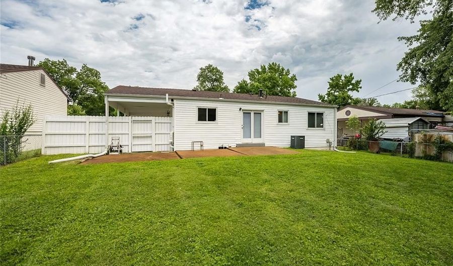 3039 Charmbrook Ln, Allenton, MO 63043 - 3 Beds, 2 Bath