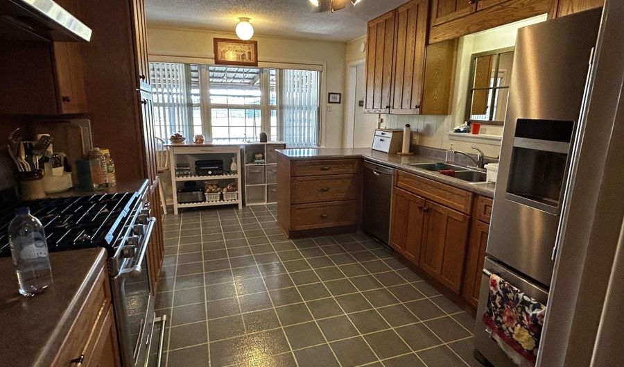 1270 Arlington Rd, Arab, AL 35016 - 4 Beds, 3 Bath