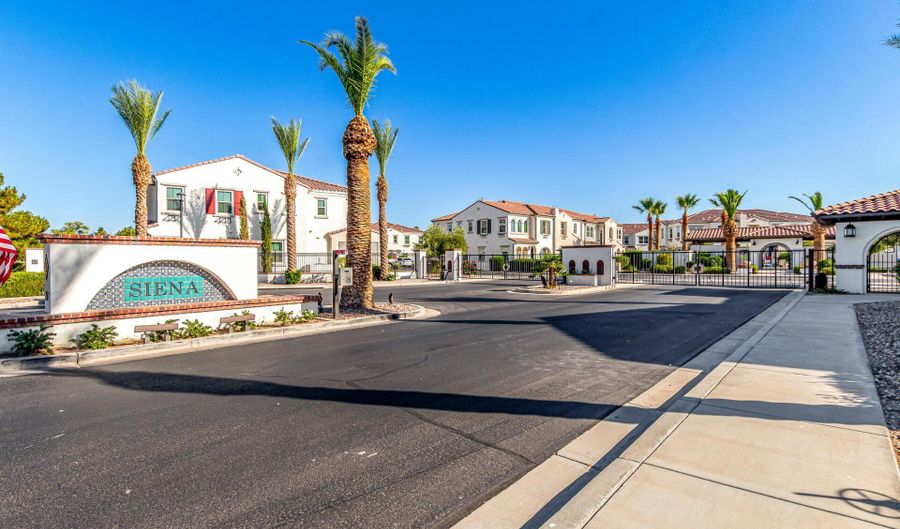 2477 W MARKET Pl 69, Chandler, AZ 85248 - 4 Beds, 3 Bath