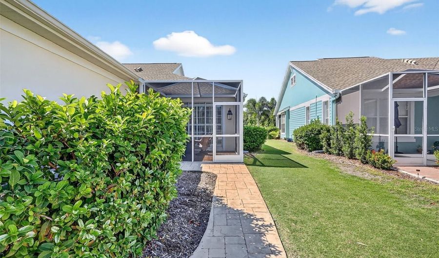 5610 GOLDEN ISLES Dr, Apollo Beach, FL 33572 - 3 Beds, 2 Bath