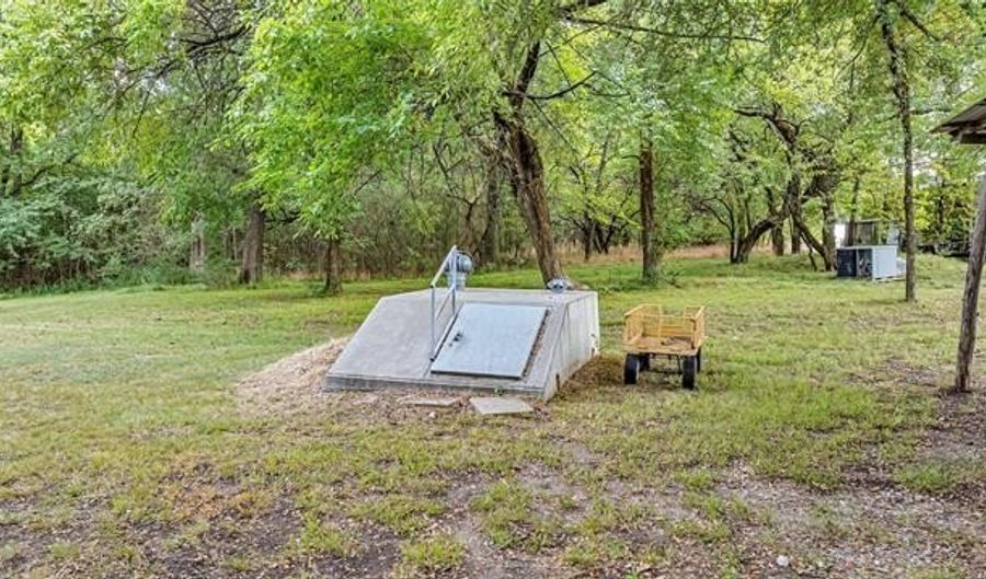37001 US Hwy 70, Bennington, OK 74723 - 2 Beds, 2 Bath