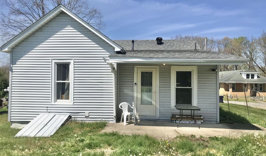 2208 Cedar St, Ashland, KY 41101 - 2 Beds, 1 Bath