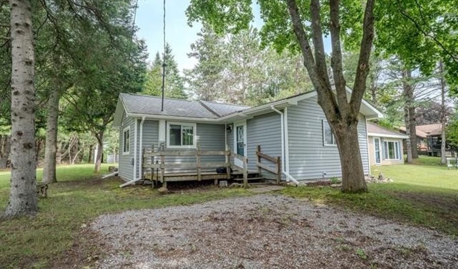 4350 N SHREW Rd, Alcona, MI 48742 - 2 Beds, 1 Bath