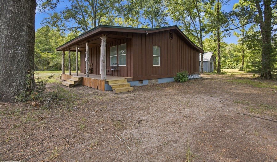 9191 Prestwood Bridge Rd, Andalusia, AL 36421 - 2 Beds, 1 Bath