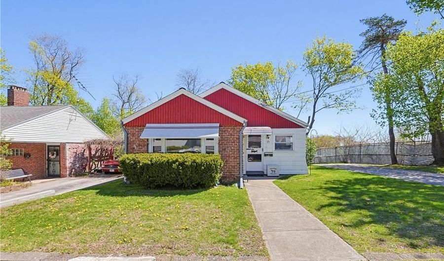 35 N Long St, Johnston, RI 02919 - 3 Beds, 1 Bath