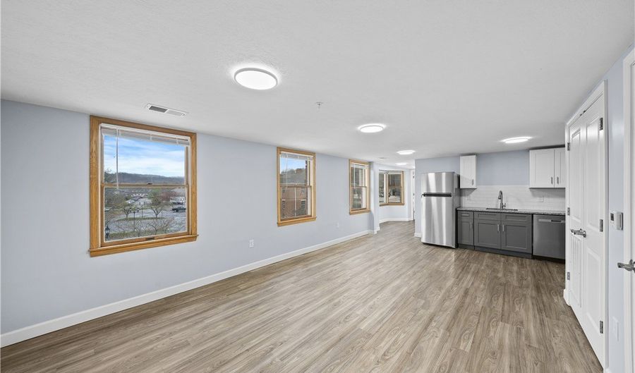 1735 Merriman Rd 302, Akron, OH 44313 - 1 Beds, 1 Bath