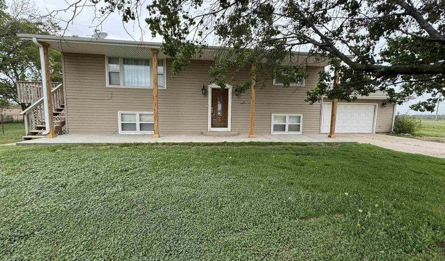3922 312th Rd, Arkansas City, KS 67005 - 4 Beds, 2 Bath