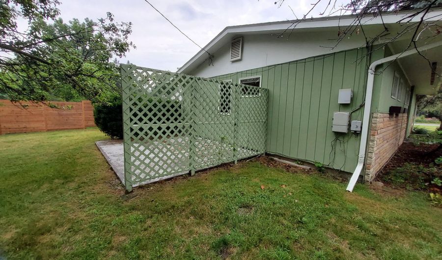 2828 Packard St, Ann Arbor, MI 48108 - 3 Beds, 1 Bath