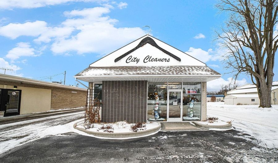 316 W Superior St, Alma, MI 48801 - 0 Beds, 1 Bath
